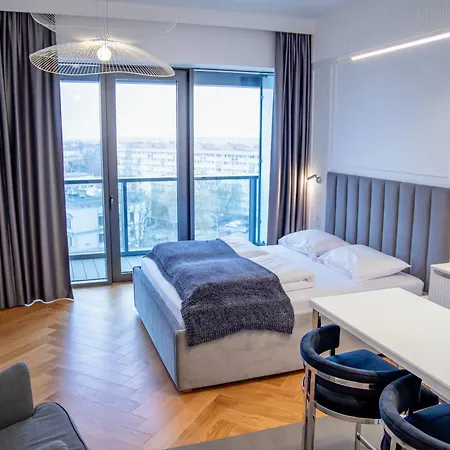 Hanza Tower Premium
