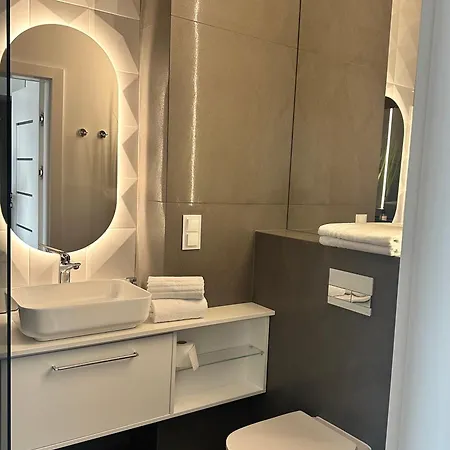 Hanza Tower Premium *